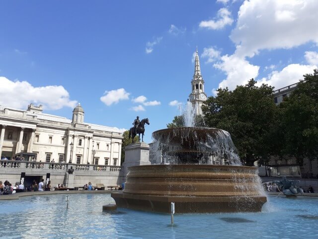 ロンドン観光 トラファルガー広場周辺の見どころ イギリスの遊び方